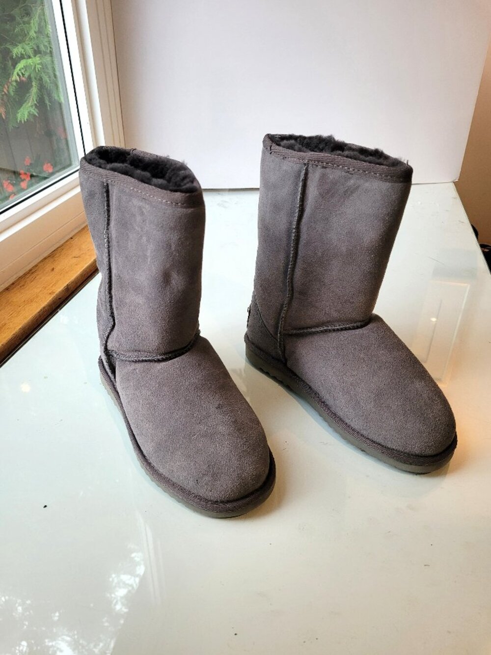 Flurries Women's Sheepskin Boots Charcoal Grey Size 7